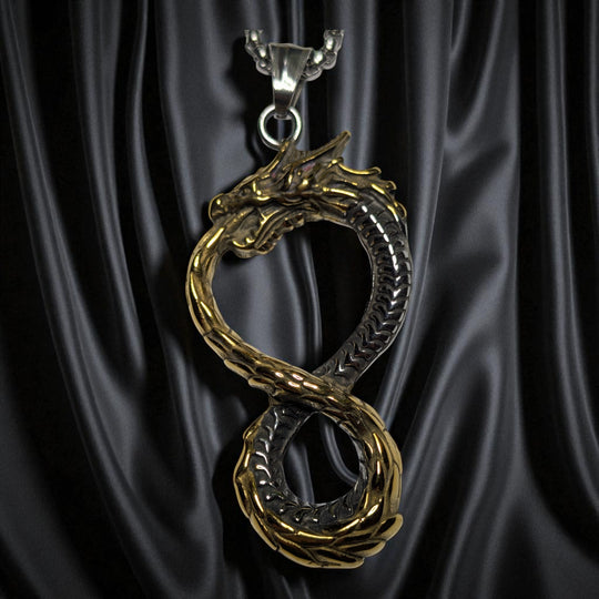 Drache mit Unendlicher Acht