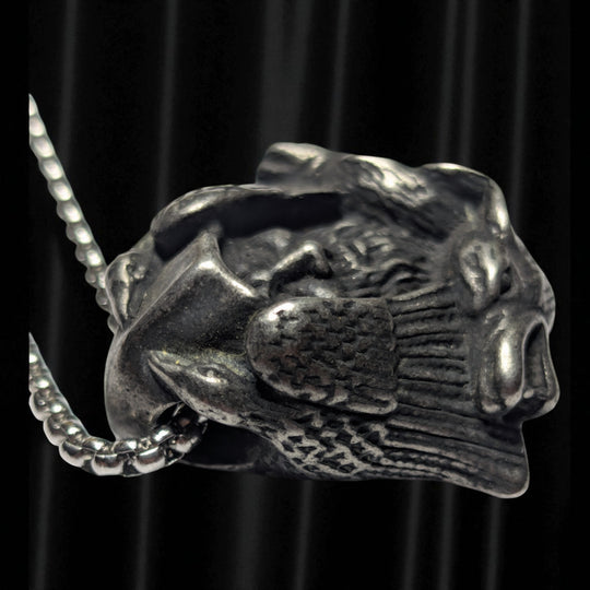 Odin-Kopf mit Geri-Freki / Hugin-Munnin