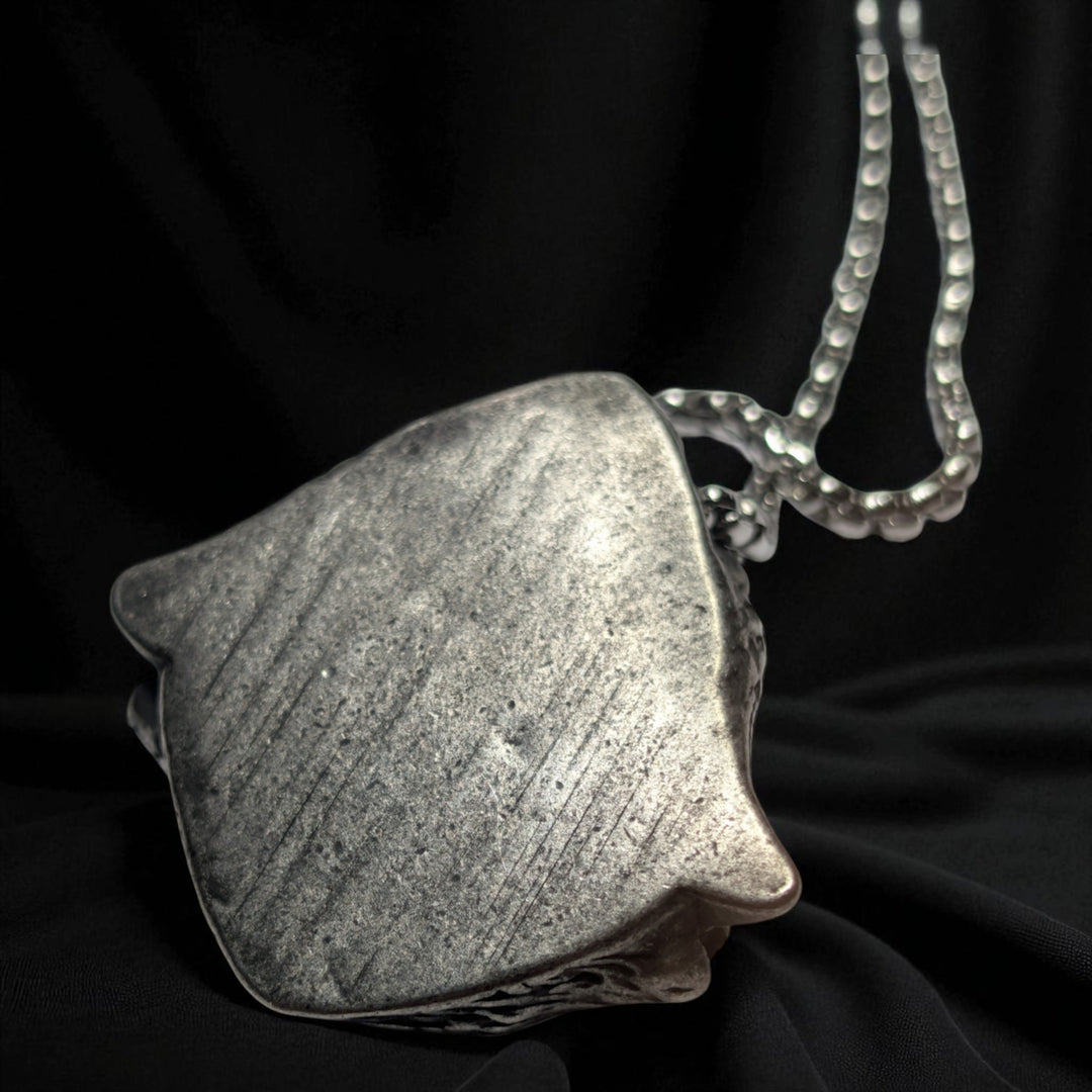 Odin-Kopf mit Geri-Freki / Hugin-Munnin