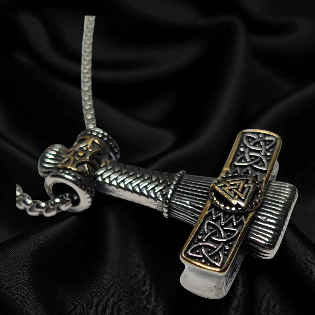 Eckiger Thors Hammer (Mjölnir)