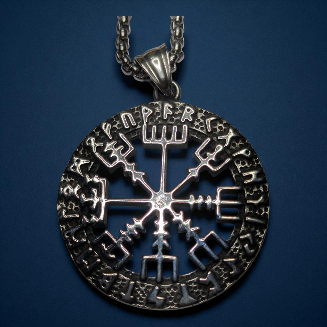 Vegvisir im Runenkreis