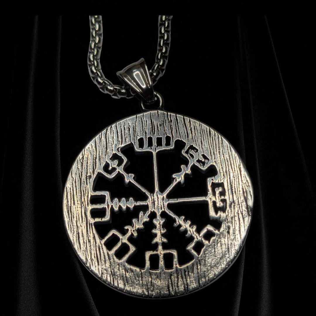 Vegvisir im Runenkreis