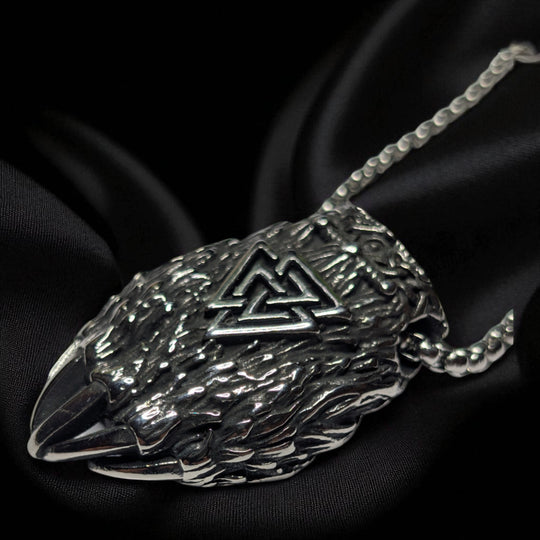 Bärentatze mit Valknut