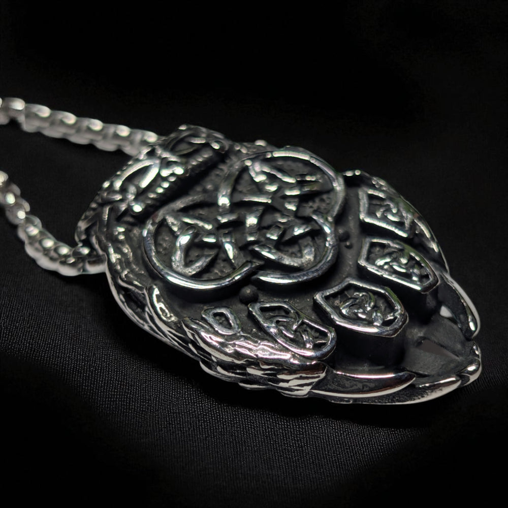 Bärentatze mit Valknut