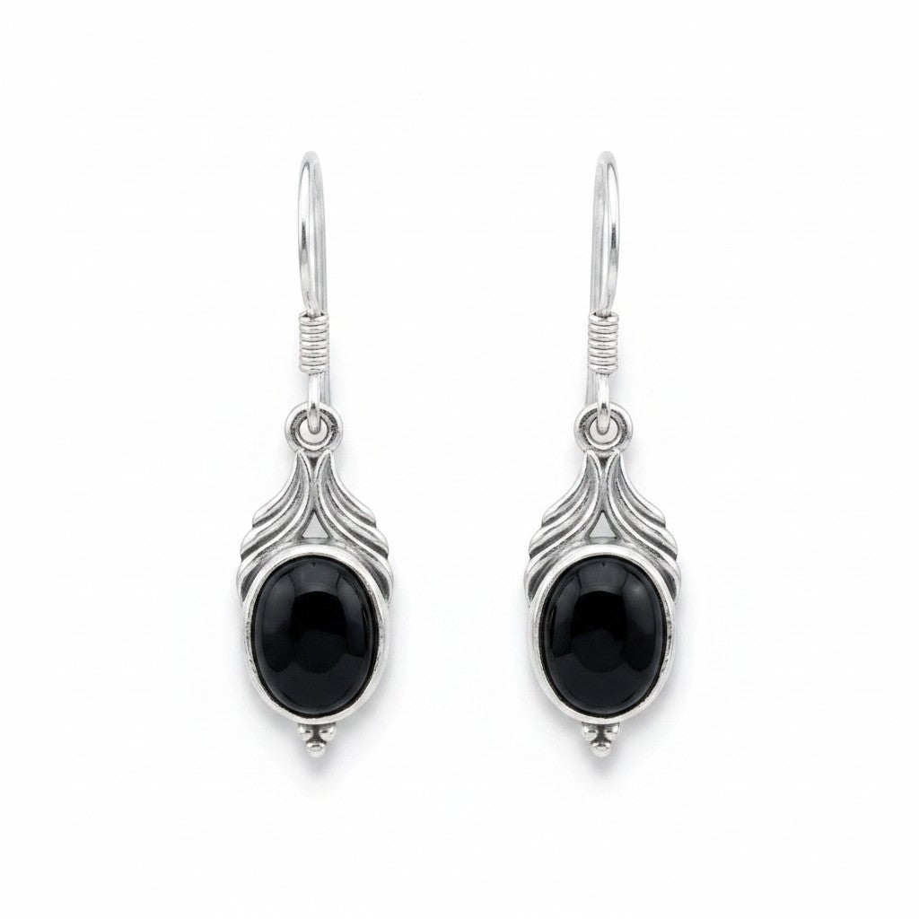 Schicke, ovale Ohrhänger mit Onyx-Edelstein aus poliertem Sterlingsilber mit Details im Vintage-Stil.