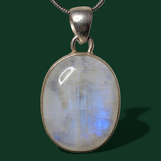 Stilvolle Geschenkidee: Anhänger aus 925er Silber für Damen mit rund/ovalem Mondstein aus bestem 925er Silber für einen besonderen Menschen.