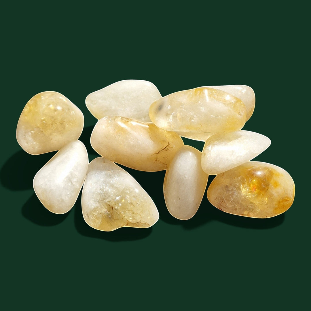 Ausgewählter Citrin Handschmeichler in Klassischer Trommelstein der Marke Sinnikäs®.