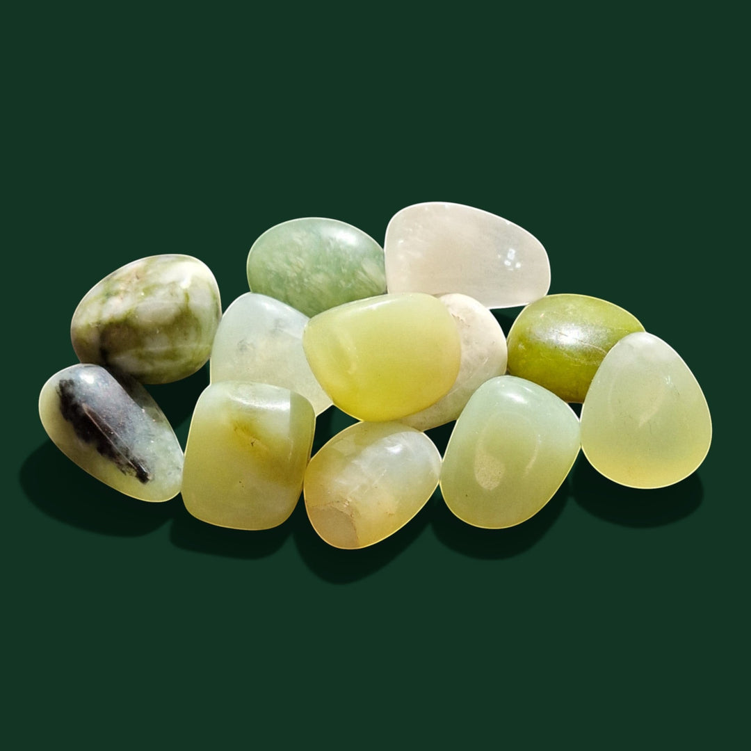 Ausgewählter Jade Handschmeichler in Klassischer Trommelstein der Marke Sinnikäs®.