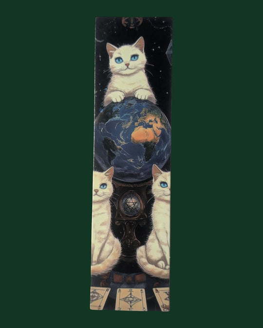 Detailaufnahme Lesezeichen mit Katzen Motiv (Variante 4) aus stabiler Premium-Pappe - Hochwertiges Buchzubehör und edles Geschenk für Leseratten.