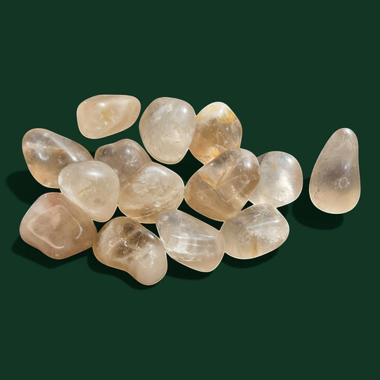 Ausgewählter Rauchquarz Handschmeichler in Freiform (Natürlich flach) der Marke Sinnikäs®.