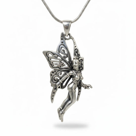 Sinnikäs Fee Anhänger aus 925er Silber mit filigranen Flügeln, zartes Design für Damen