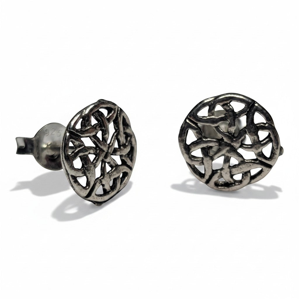 Sinnikäs runde Ohrstecker aus 925er Silber mit keltischem Knotenmuster, 1cm Durchmesser.