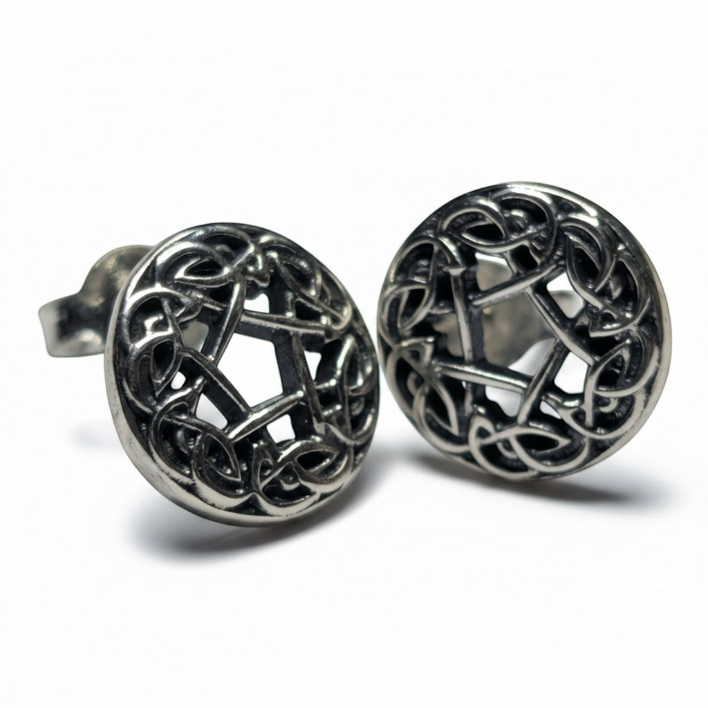 Sinnikäs runde Ohrstecker aus 925er Silber mit keltischem Knotenmuster, 1cm Durchmesser.