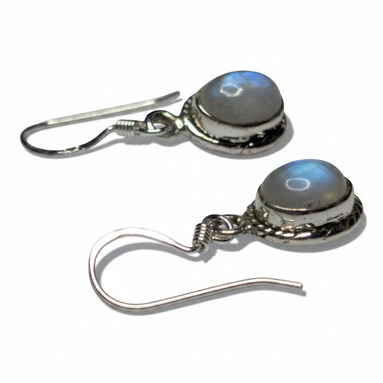 Sinnikäs Mondstein Ohrhänger aus 925er Silber, tropfenförmig mit Sterling-Silberfassung, ideal für Alltag und besondere Anlässe.