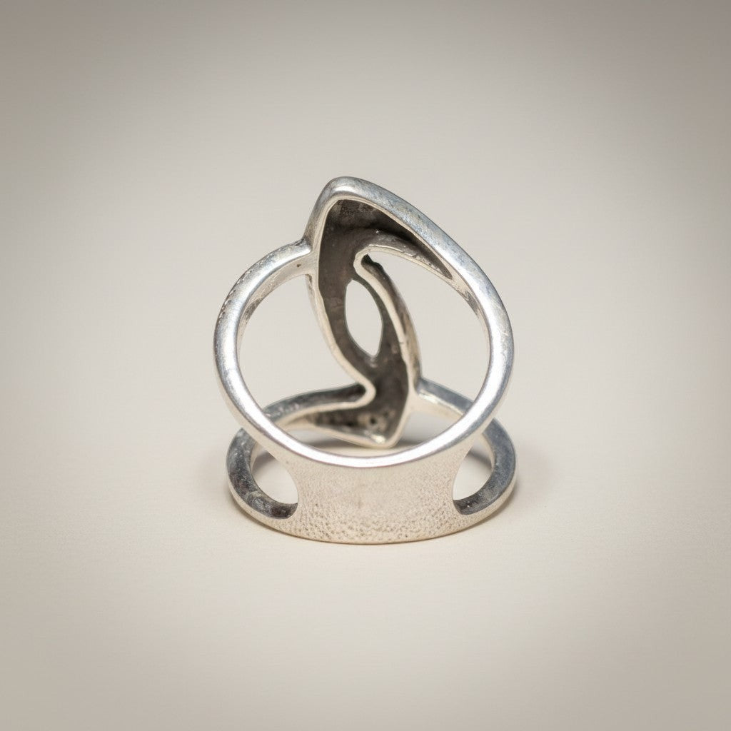 Sinnikäs Ring aus Sterling-Silber (925) mit rhodinierter Oberfläche, Bandführung, Gr. 58